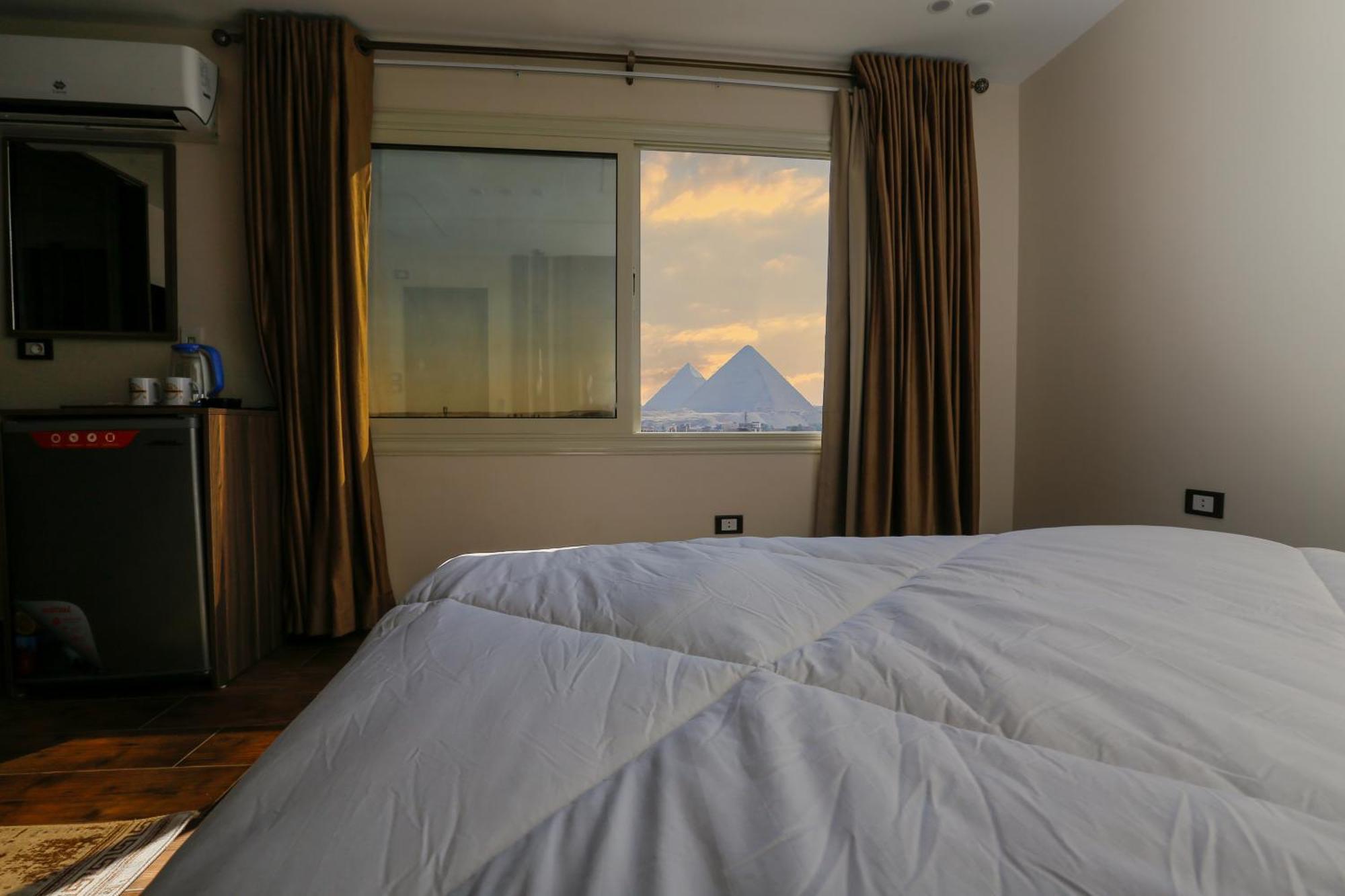 Bed and Breakfast Imperial Pyramids Heights View Nazlet el-Sisi Экстерьер фото
